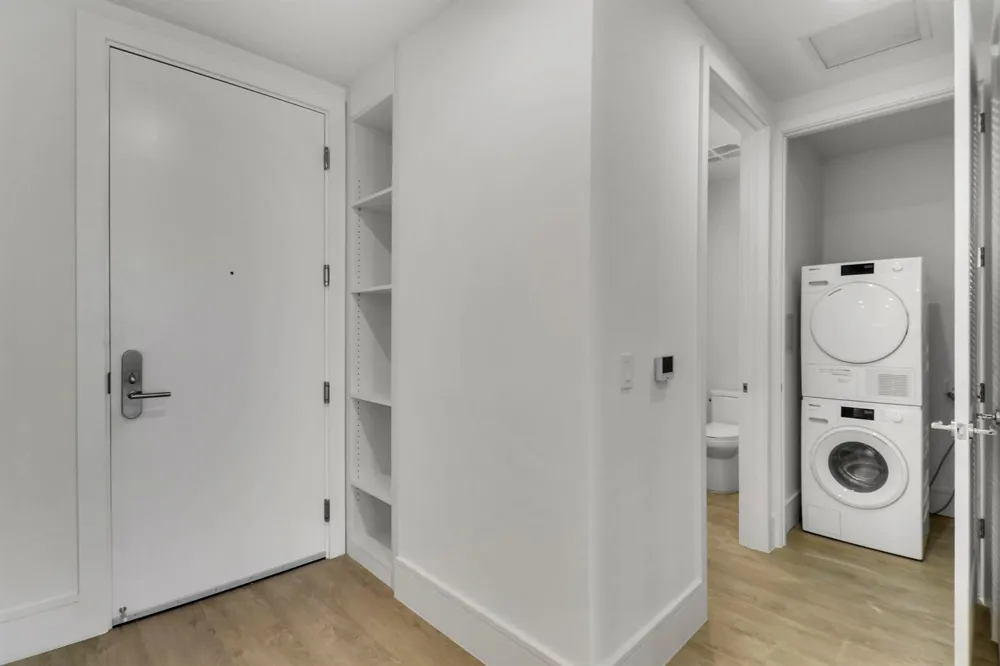 220 Lake Shore Drive #815 Lake Park, FL 33403