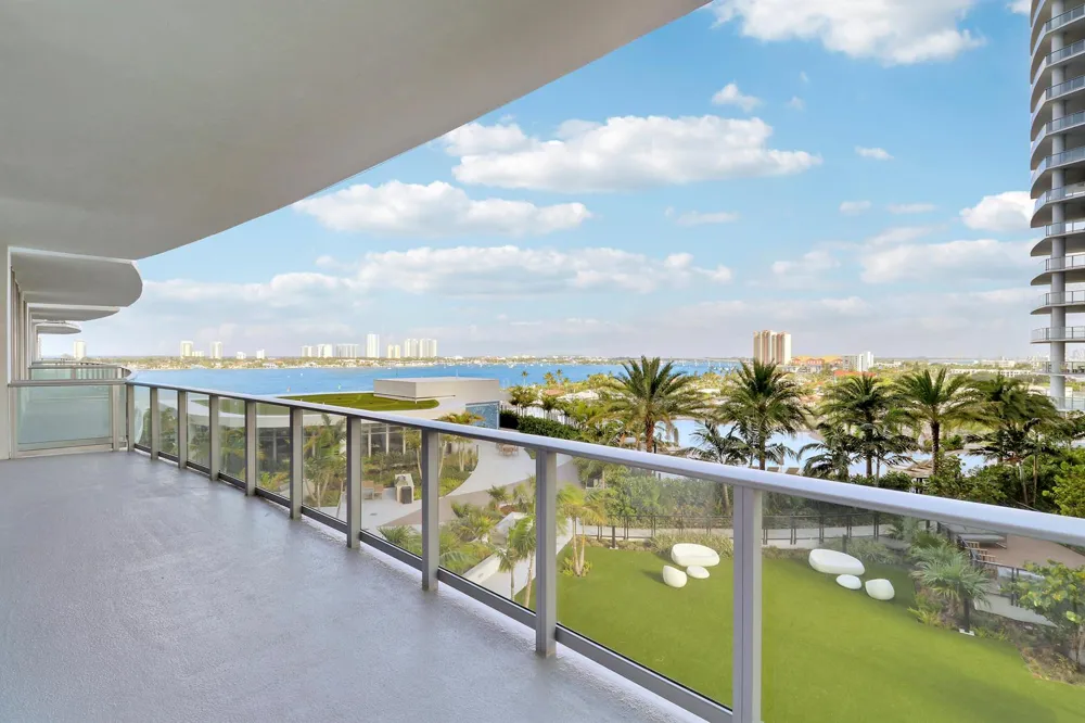 220 Lake Shore Drive #815 Lake Park, FL 33403