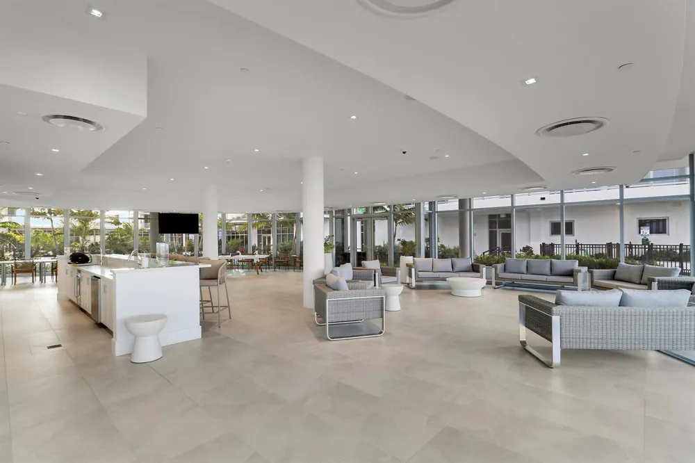 220 Lake Shore Drive #815 Lake Park, FL 33403