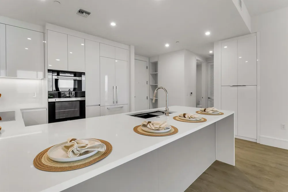220 Lake Shore Drive #815 Lake Park, FL 33403