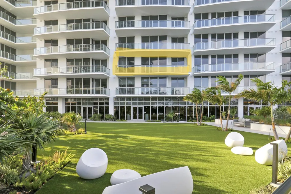 220 Lake Shore Drive #815 Lake Park, FL 33403