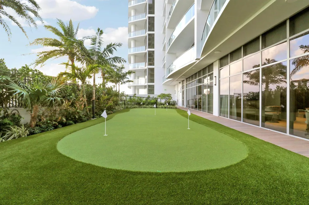 220 Lake Shore Drive #815 Lake Park, FL 33403