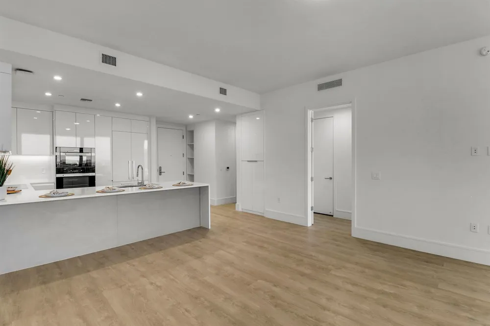 220 Lake Shore Drive #815 Lake Park, FL 33403
