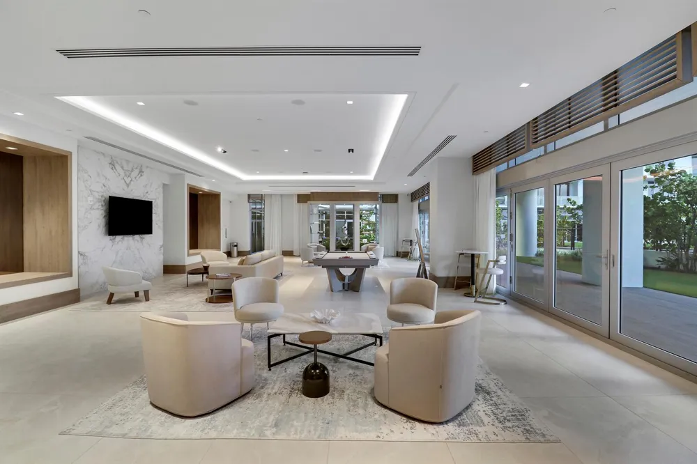 220 Lake Shore Drive #815 Lake Park, FL 33403