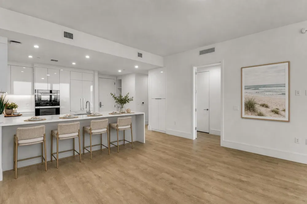 220 Lake Shore Drive #815 Lake Park, FL 33403