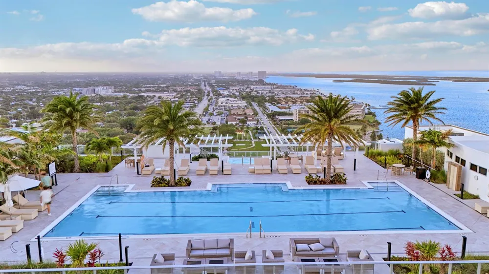 220 Lake Shore Drive #815 Lake Park, FL 33403