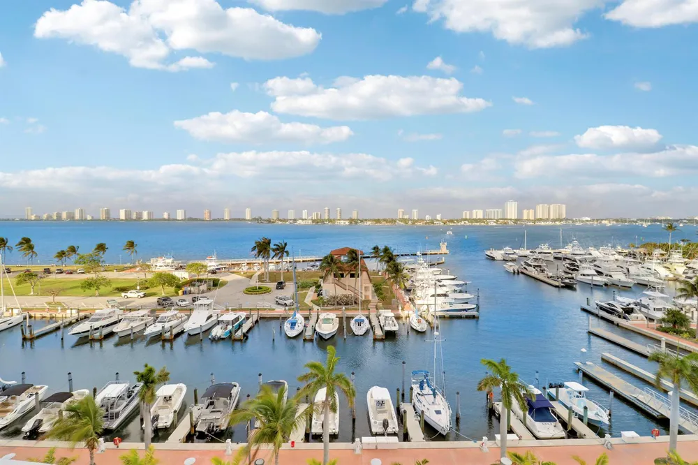 220 Lake Shore Drive #815 Lake Park, FL 33403