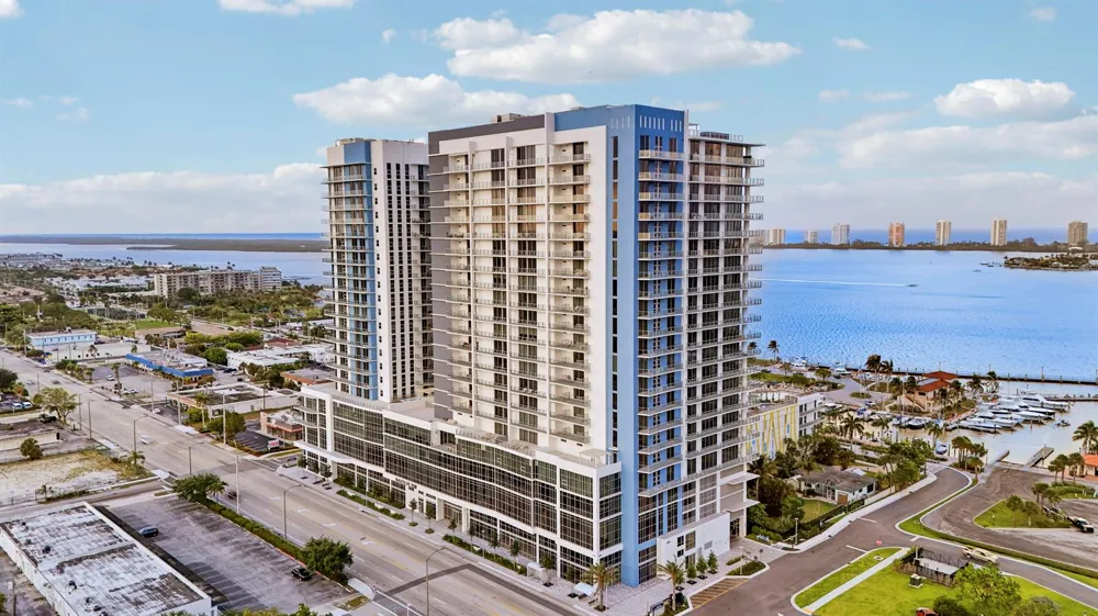 220 Lake Shore Drive #815 Lake Park, FL 33403