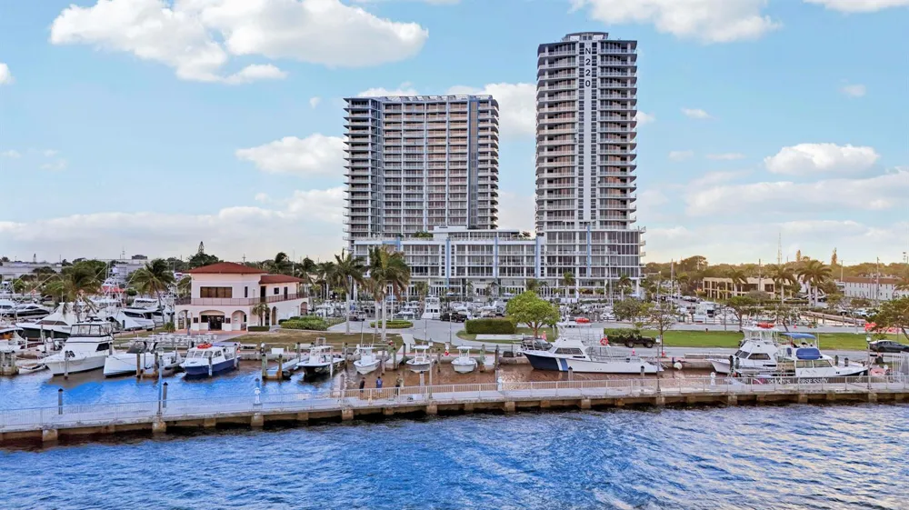 220 Lake Shore Drive #815 Lake Park, FL 33403