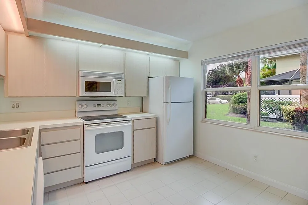 44 Essex Court #B Royal Palm Beach, FL 33411