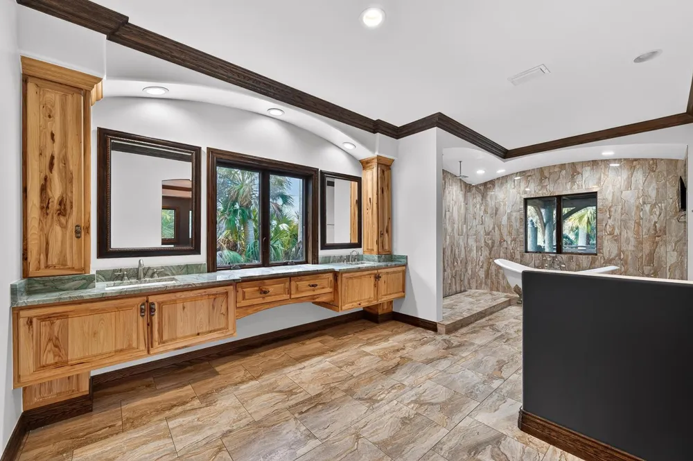 200 S Graves Road Fort Pierce, FL 34945