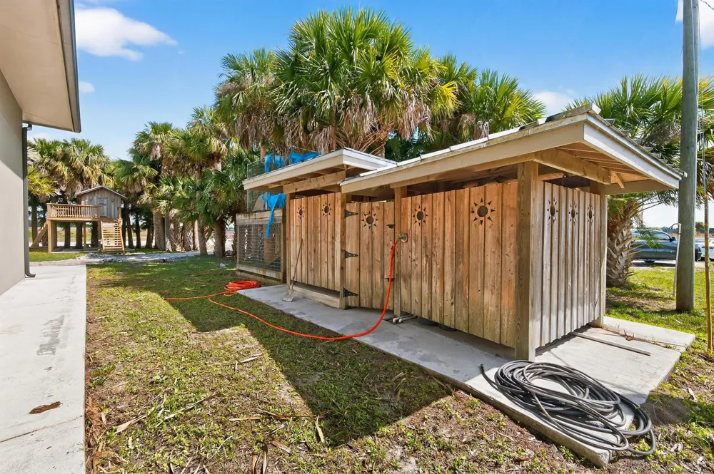 200 S Graves Road Fort Pierce, FL 34945