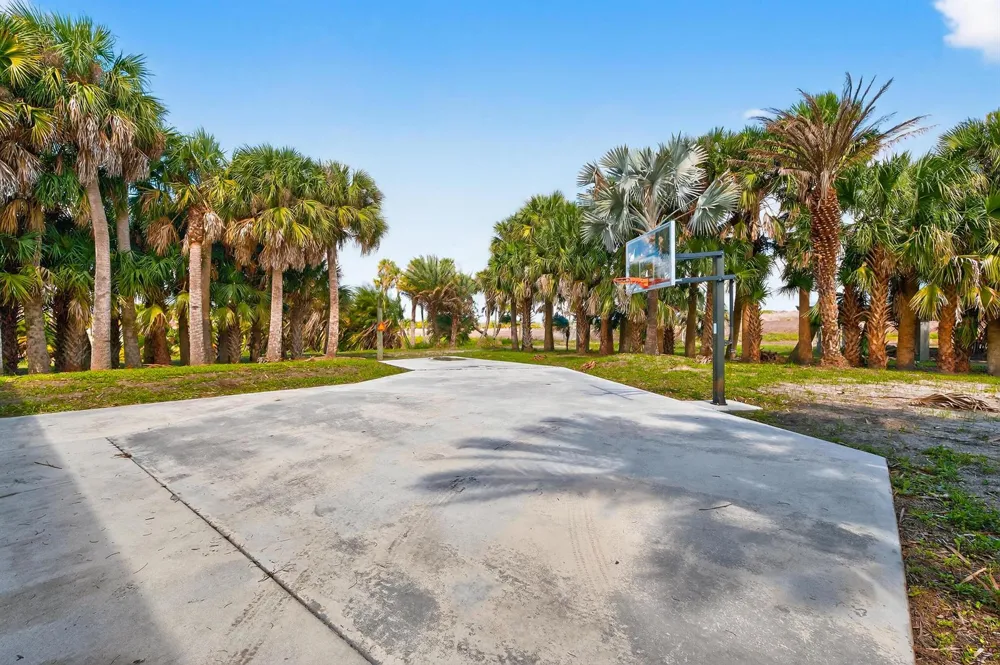 200 S Graves Road Fort Pierce, FL 34945