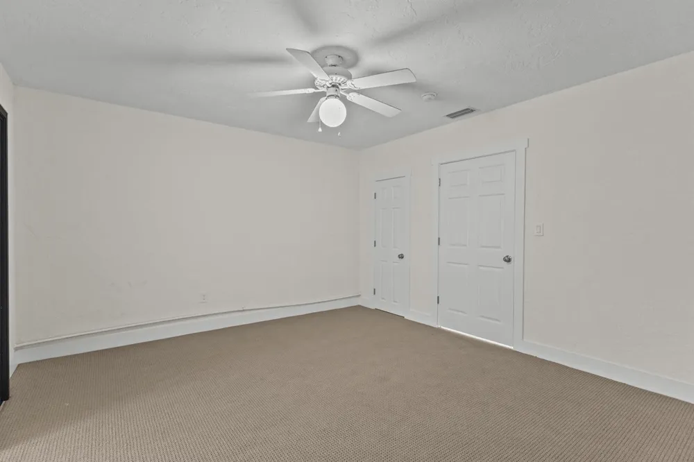 908 Villas Drive #18 Venice, FL 34285