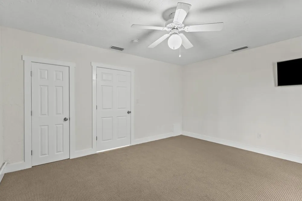 908 Villas Drive #18 Venice, FL 34285