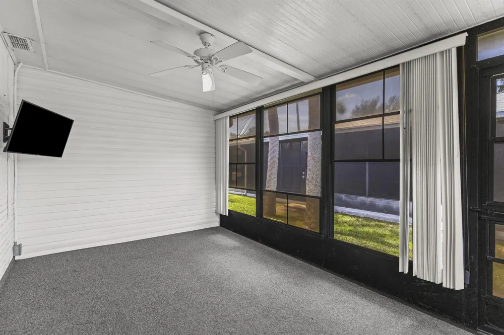 908 Villas Drive #18 Venice, FL 34285