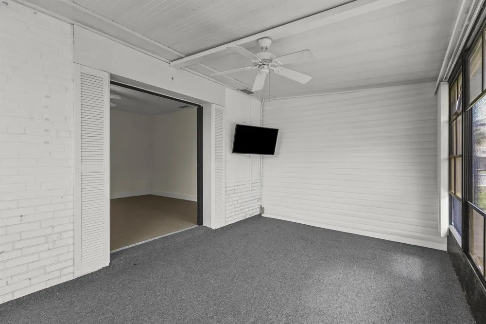 908 Villas Drive #18 Venice, FL 34285