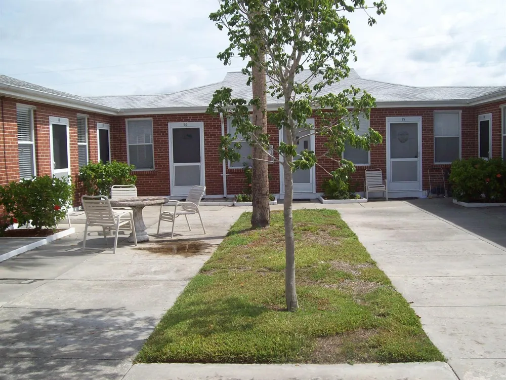 908 Villas Drive #18 Venice, FL 34285