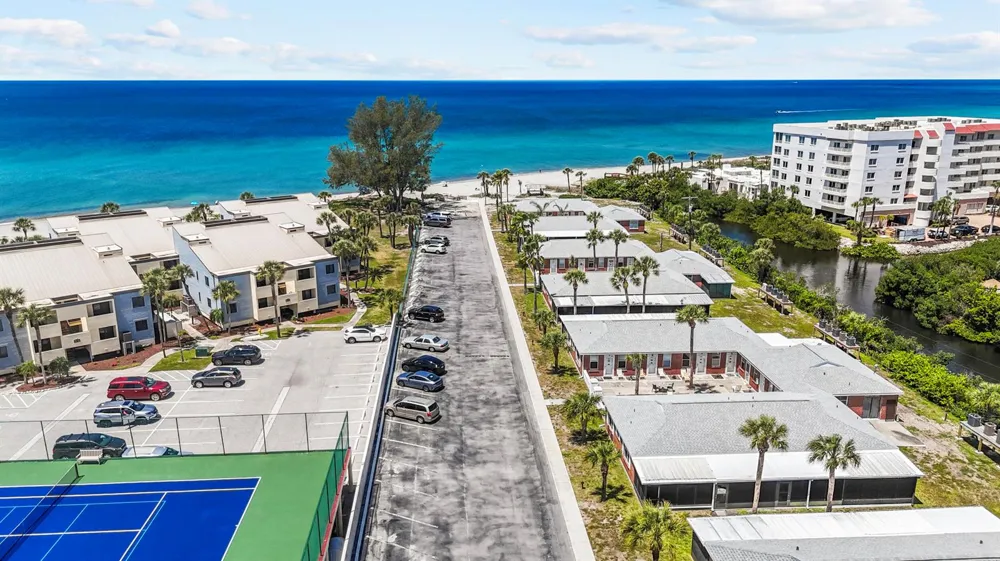 908 Villas Drive #18 Venice, FL 34285
