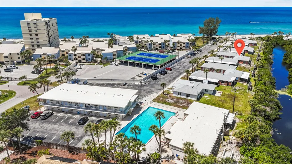908 Villas Drive #18 Venice, FL 34285