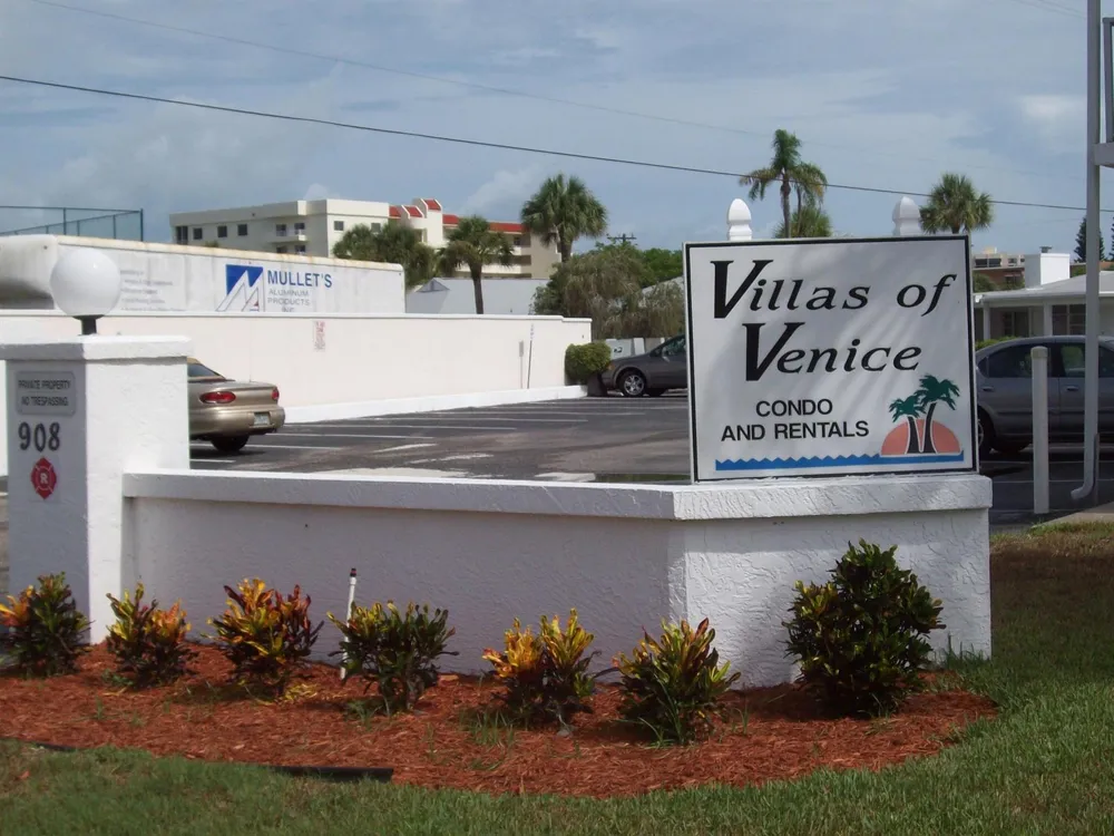 908 Villas Drive #18 Venice, FL 34285