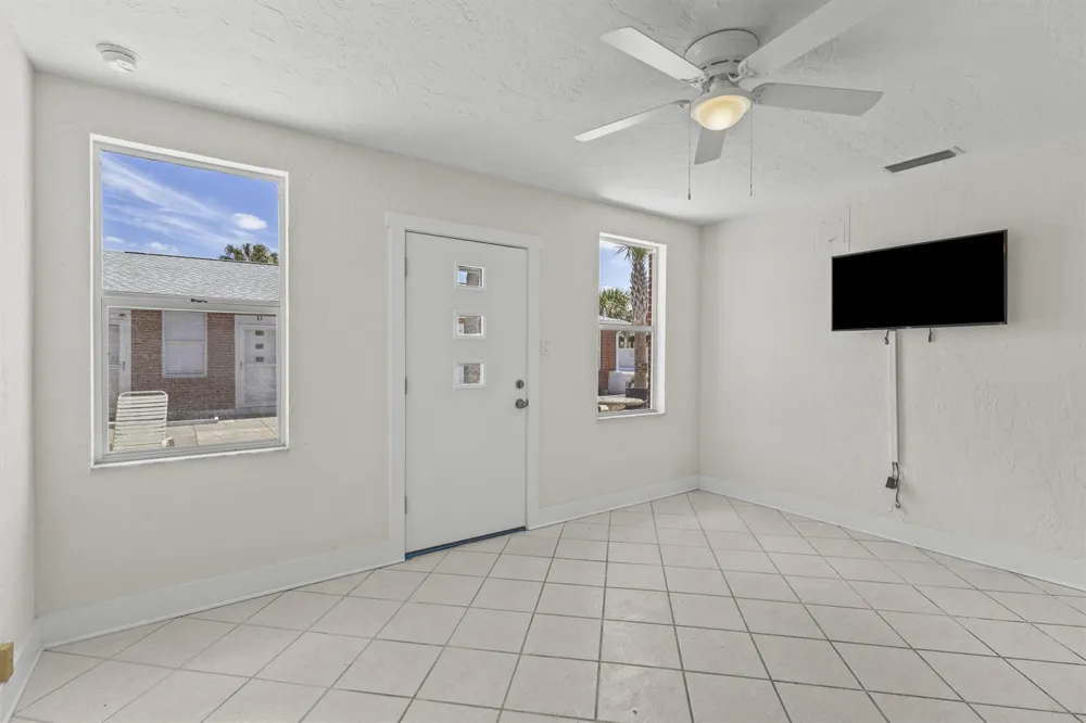908 Villas Drive #18 Venice, FL 34285