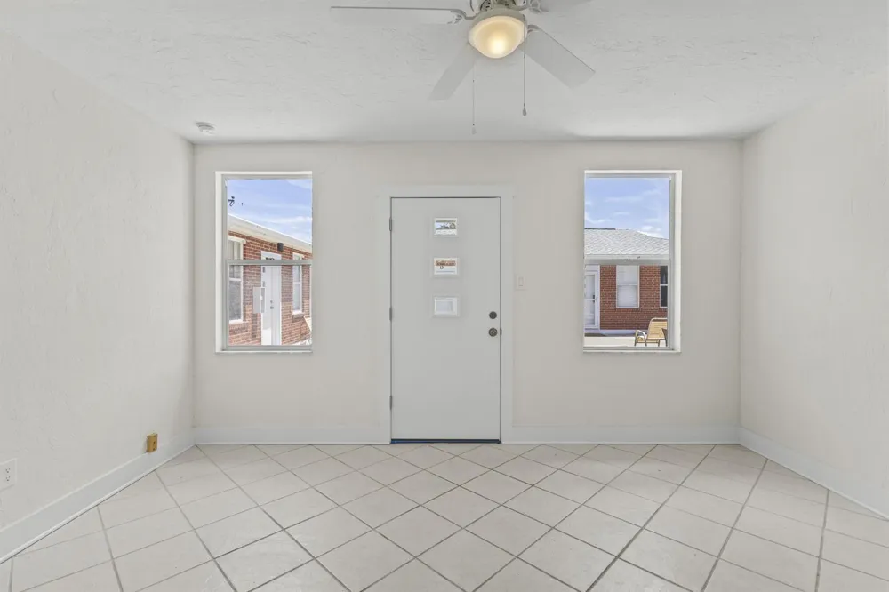 908 Villas Drive #18 Venice, FL 34285