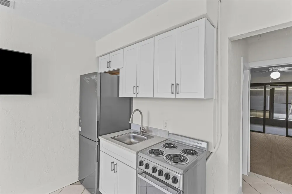 908 Villas Drive #18 Venice, FL 34285