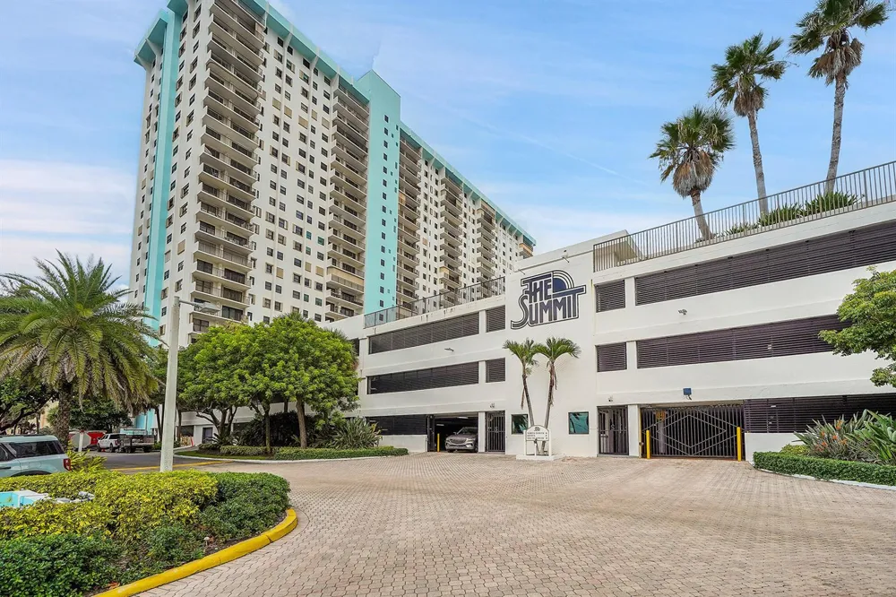 1201 S Ocean Drive #506s Hollywood, FL 33019