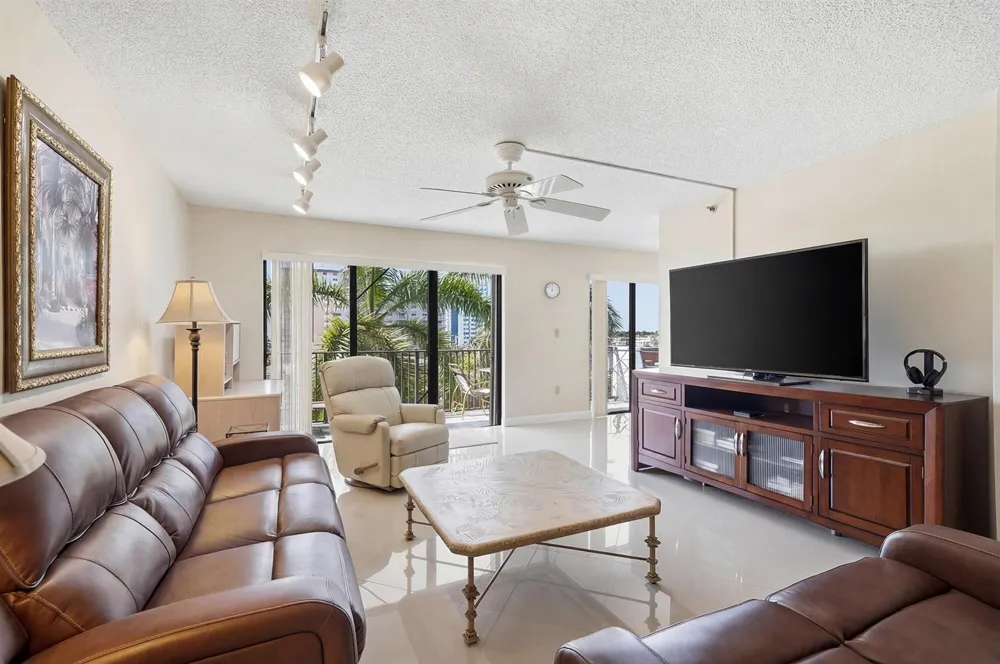 1201 S Ocean Drive #506s Hollywood, FL 33019