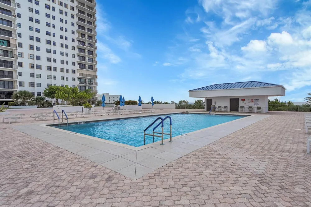 1201 S Ocean Drive #506s Hollywood, FL 33019