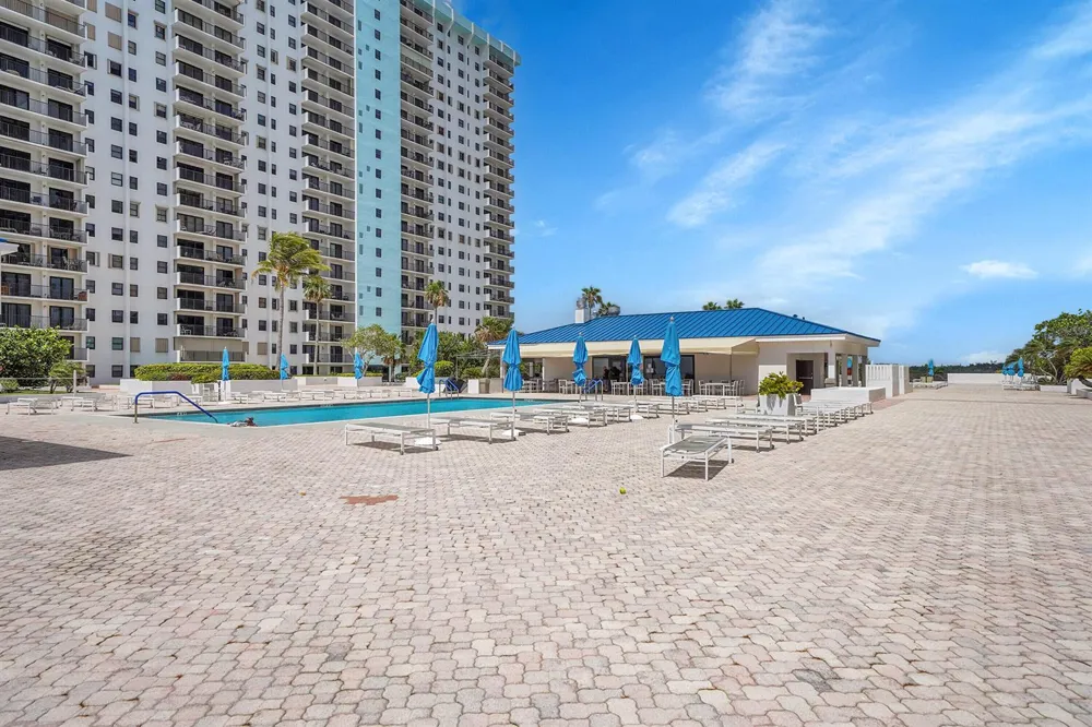 1201 S Ocean Drive #506s Hollywood, FL 33019