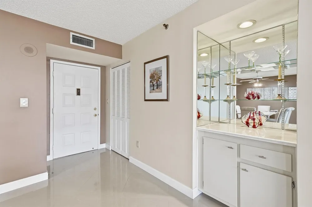1201 S Ocean Drive #506s Hollywood, FL 33019
