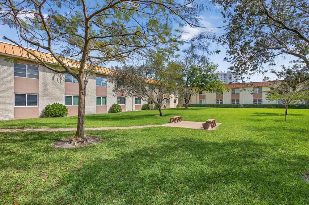 9 NE 19th Court #214c Wilton Manors, FL 33305