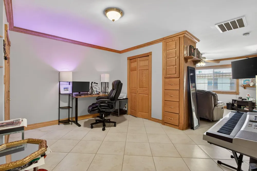 9 NE 19th Court #214c Wilton Manors, FL 33305