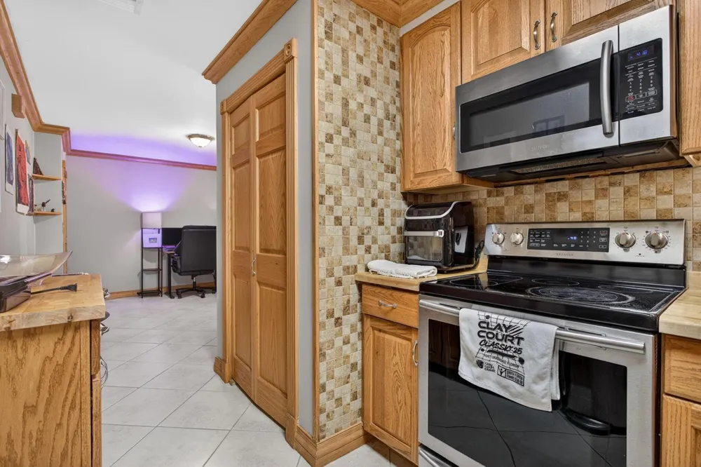9 NE 19th Court #214c Wilton Manors, FL 33305
