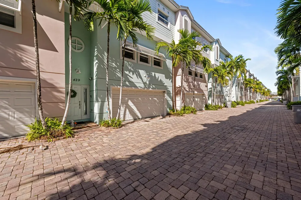 429 NE 1st Street Pompano Beach, FL 33060