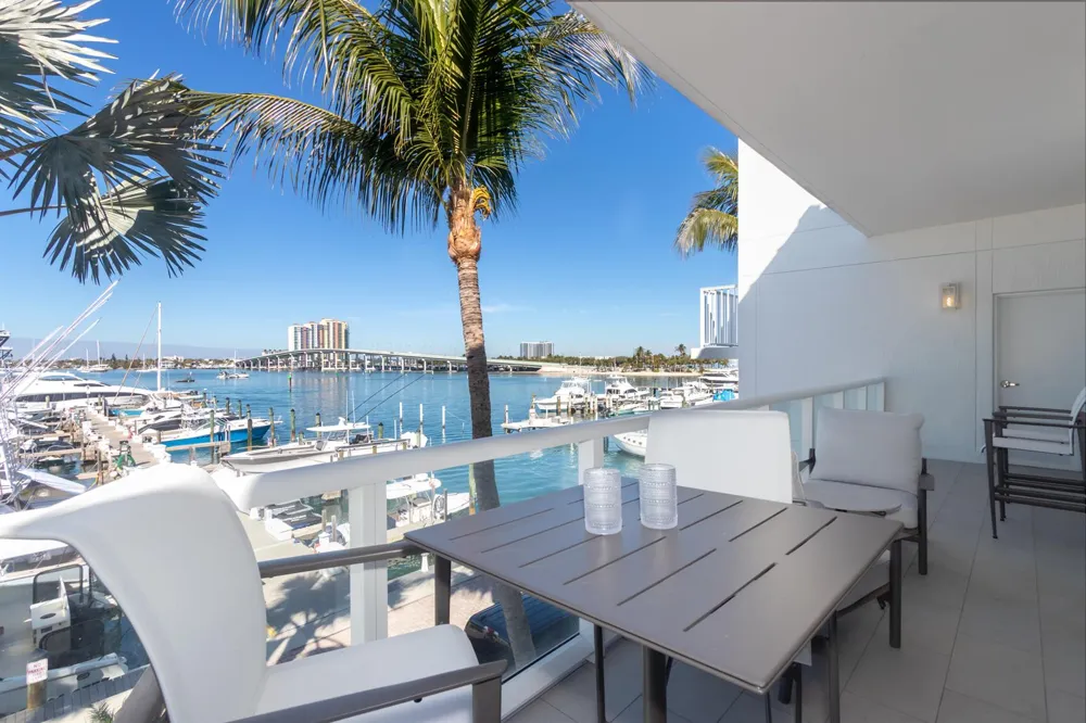 184 Lake Drive #3201 Palm Beach Shores, FL 33404