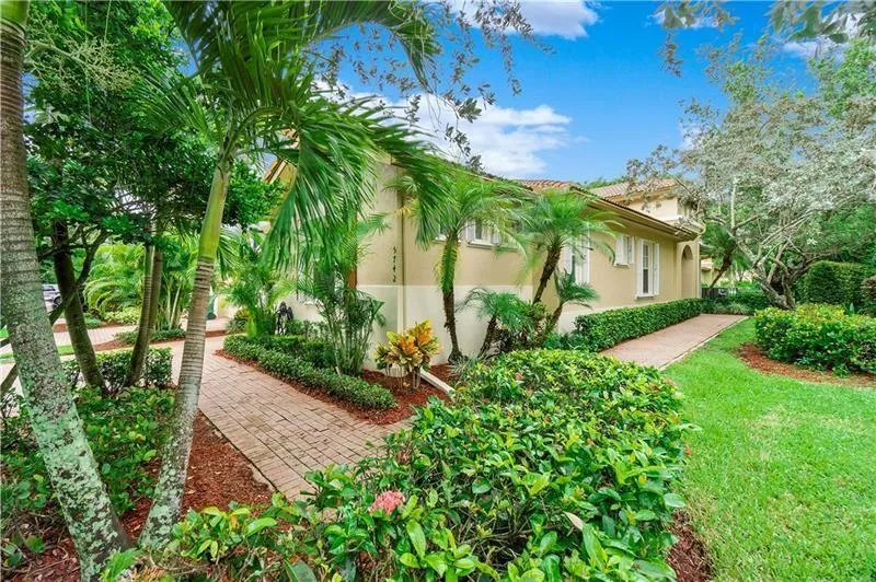 5742 NW 119th Drive Coral Springs, FL 33076