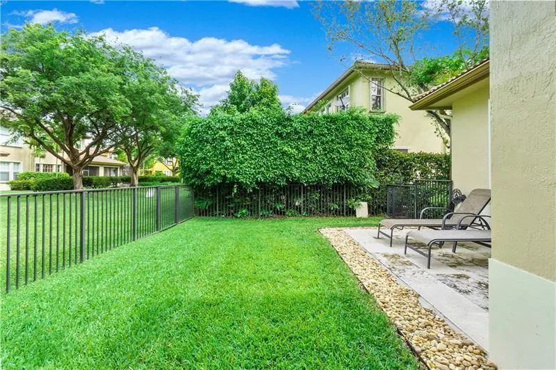 5742 NW 119th Drive Coral Springs, FL 33076