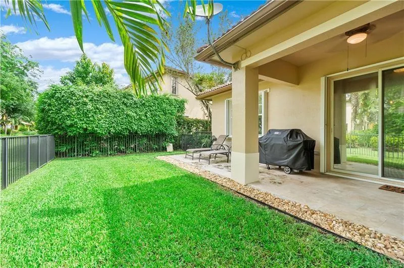 5742 NW 119th Drive Coral Springs, FL 33076