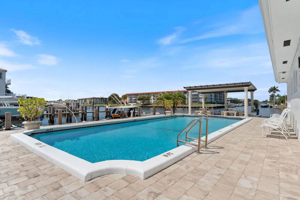 1160 Hillsboro Mile #904 Hillsboro Beach, FL 33062
