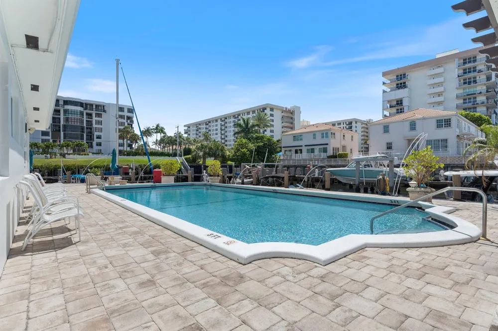 1160 Hillsboro Mile #904 Hillsboro Beach, FL 33062