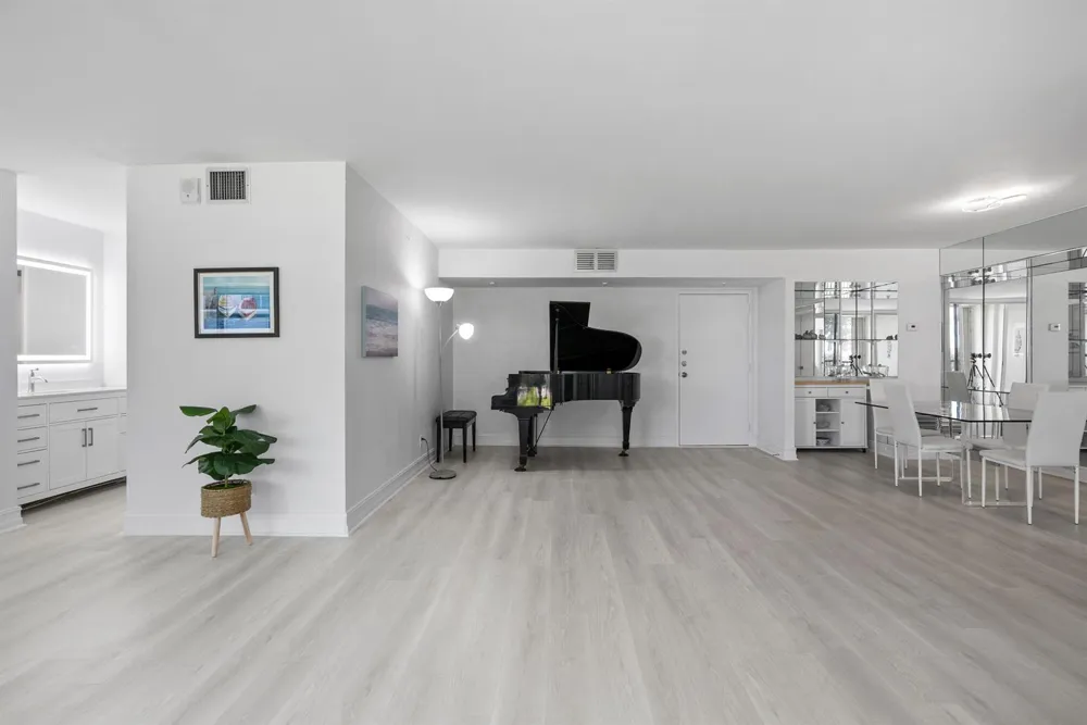 1239 Hillsboro Mile #105 Hillsboro Beach, FL 33062
