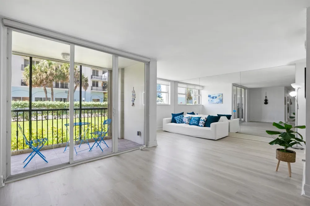1239 Hillsboro Mile #105 Hillsboro Beach, FL 33062