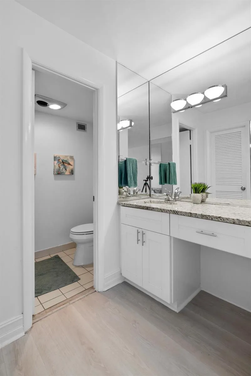 1239 Hillsboro Mile #105 Hillsboro Beach, FL 33062
