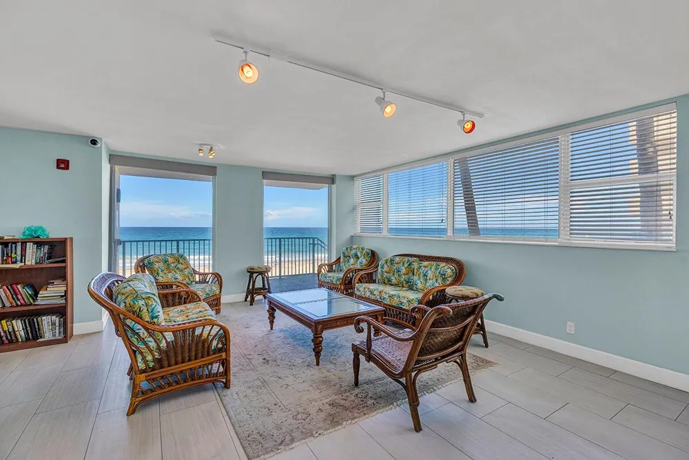 1239 Hillsboro Mile #105 Hillsboro Beach, FL 33062