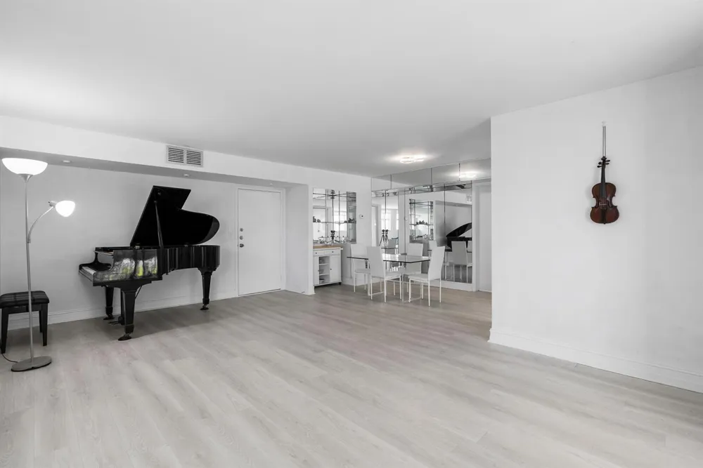 1239 Hillsboro Mile #105 Hillsboro Beach, FL 33062