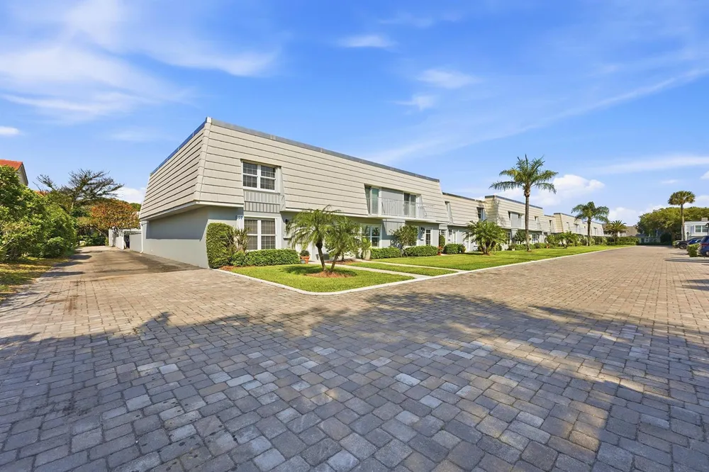 2701 Ocean Drive #1a Vero Beach, FL 32963