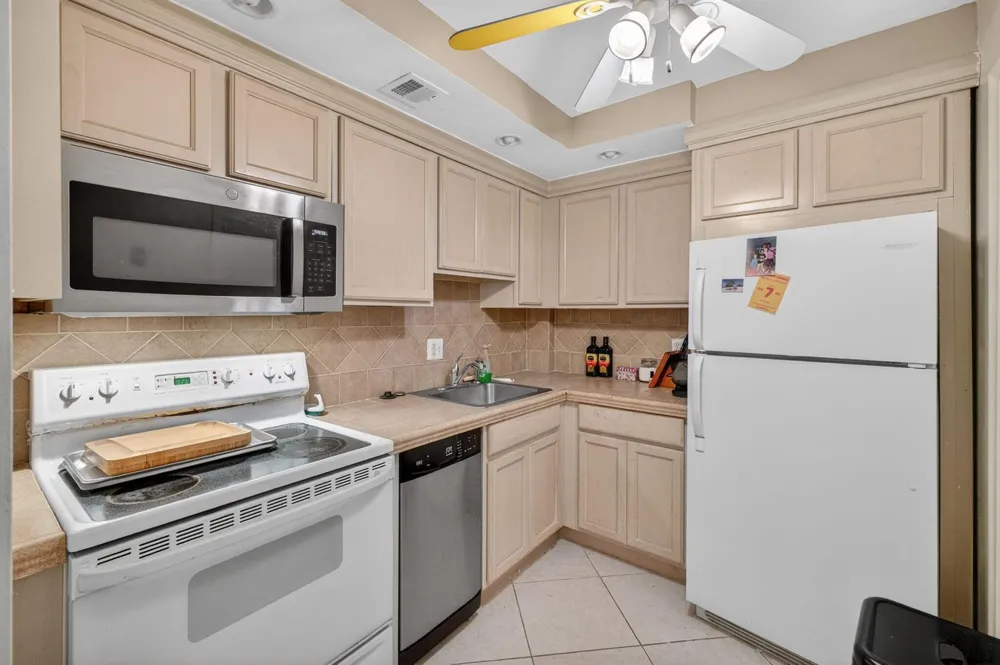 12 NE 19th Court #118a Wilton Manors, FL 33305